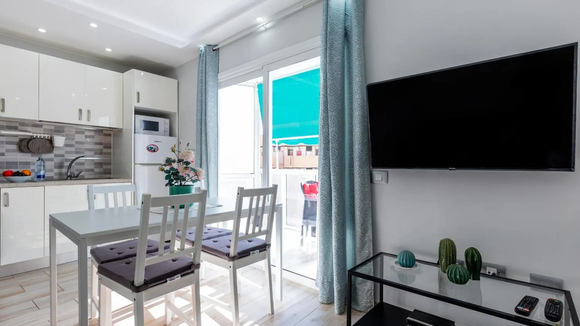Daire 523 Central Playa Las Americas , Wi Fi Gratis Y Piscina Costa Adeje İspanya